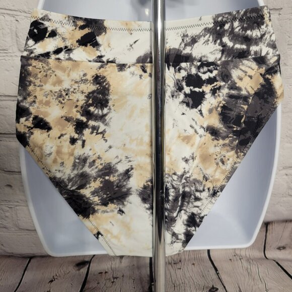 Bar III Women's Wet'N Wild Square-Neck Bikini Top and V-Cut High Waist Bottom - Picture 6 of 7